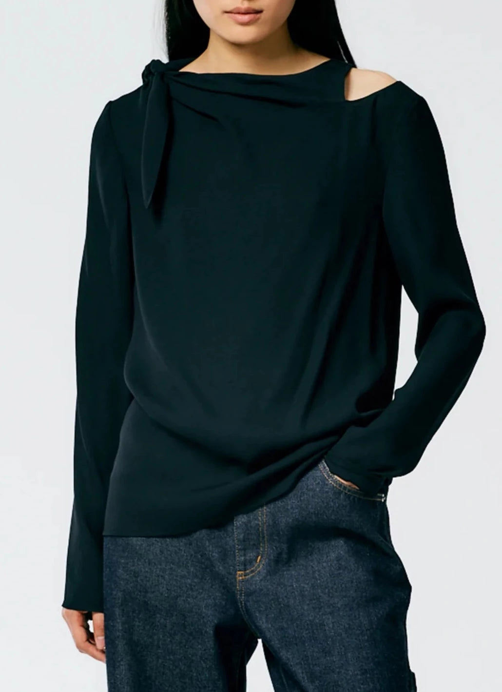 Feather Weight Eco Crepe Benedict Top