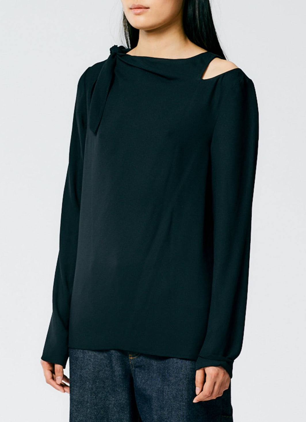 Feather Weight Eco Crepe Benedict Top