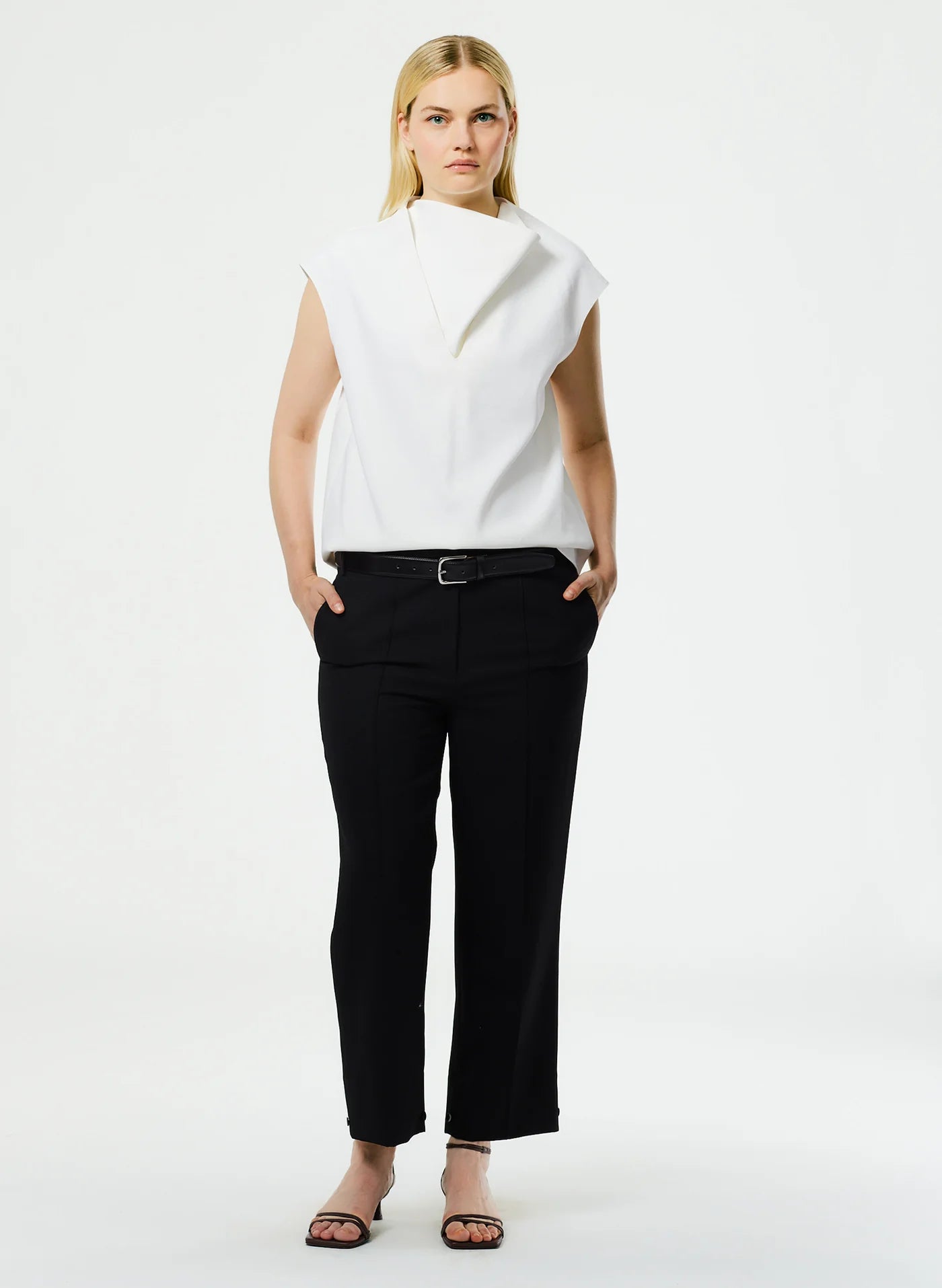 Grain de Poudre Cropped Pant Black