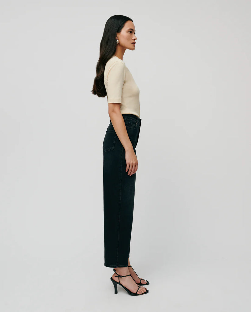 Ivy Oak Kristin T-Shirt in Almond