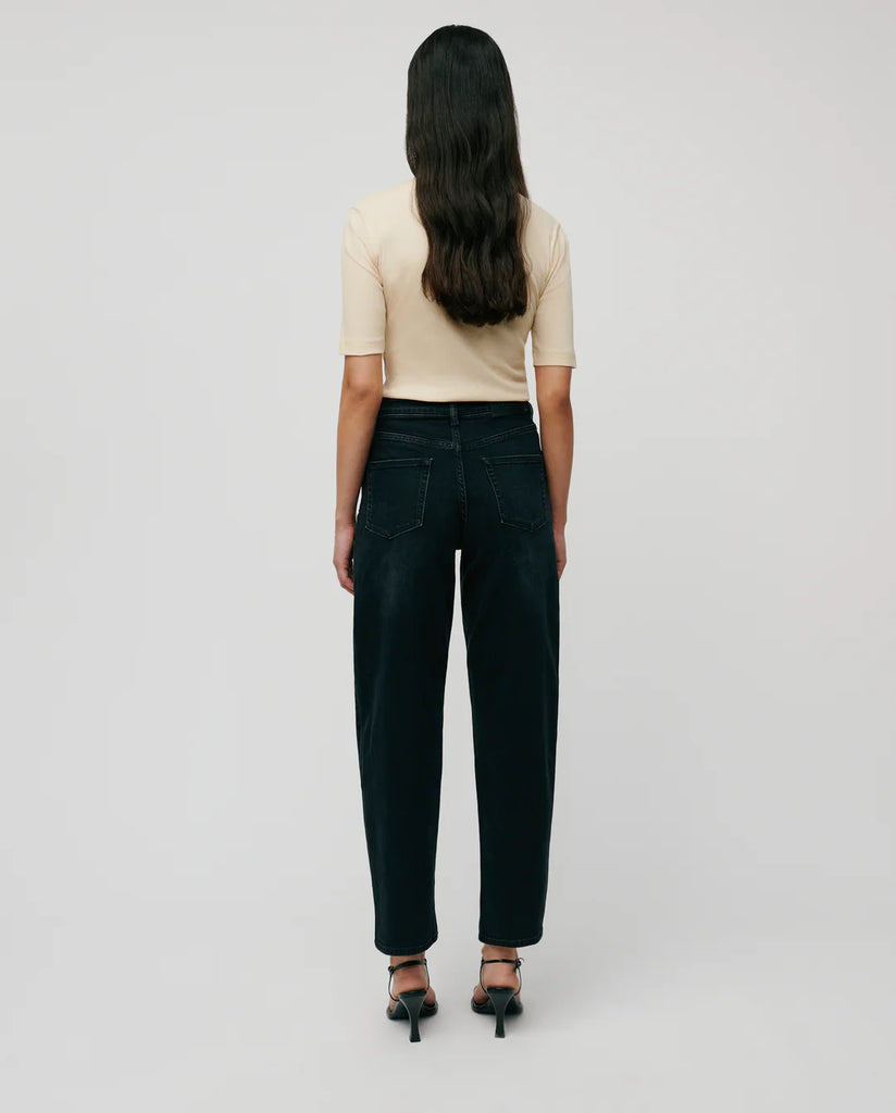 Ivy Oak Kristin T-Shirt in Almond