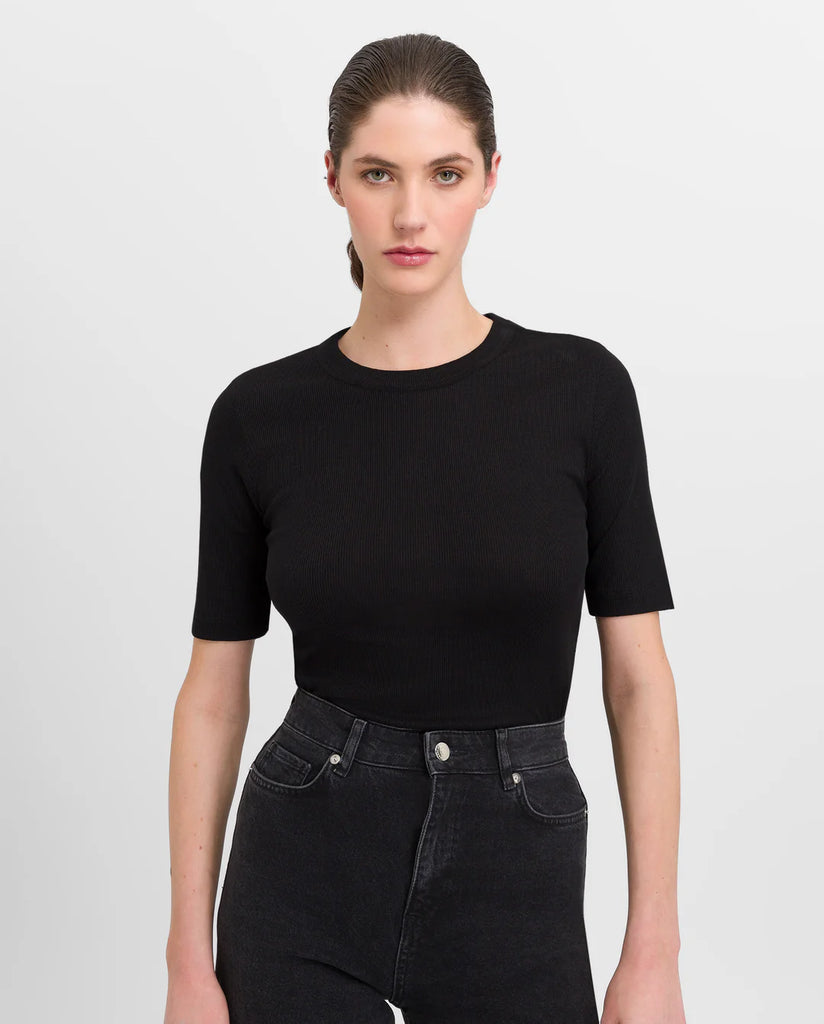 Ivy Oak Kristin T-Shirt in Black