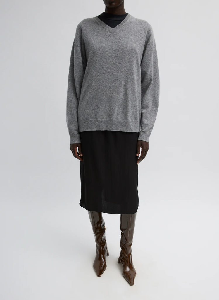 Tibi Washable Cashmere Easy Vneck Sweater in Grey