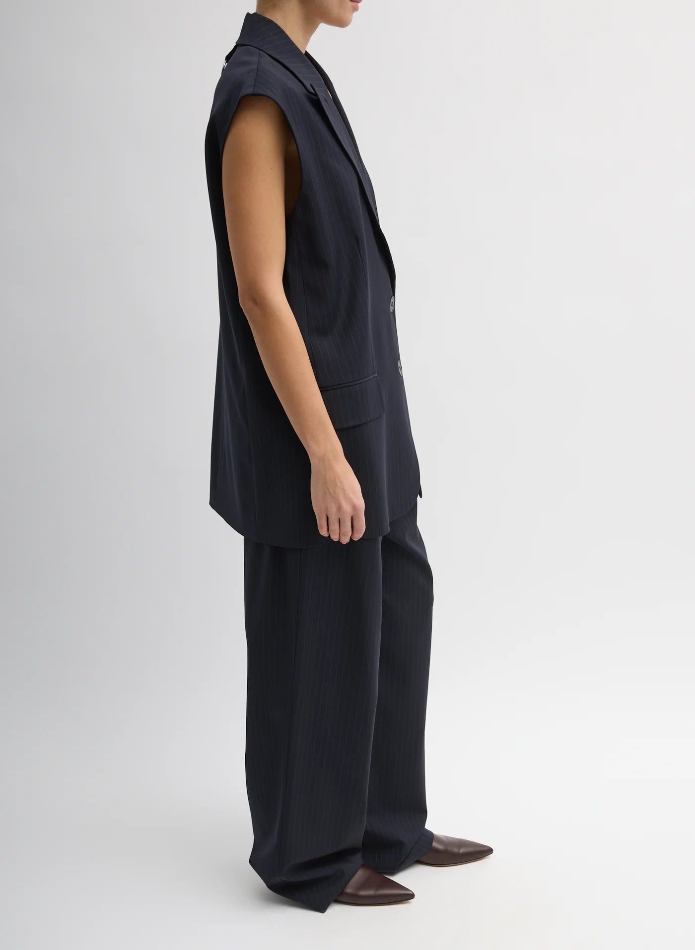 Dominic Pinstripe Liam Vest – TheStorebySchneeweiss