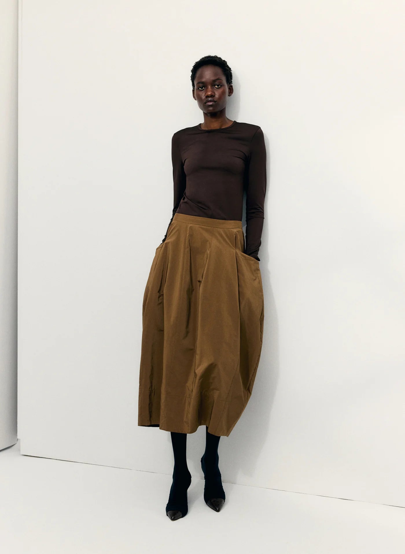 Nylon Lantern Skirt Caramel – TheStorebySchneeweiss