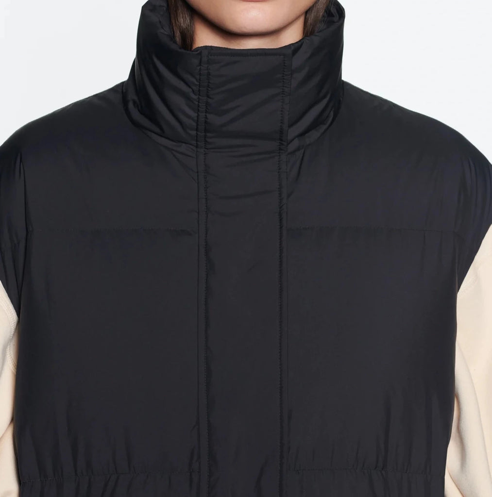 Zola Vest in Black - TheStorebySchneeweiss