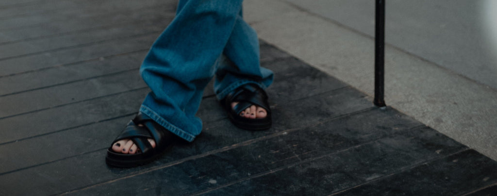 Josie Sandals in Black - TheStorebySchneeweiss