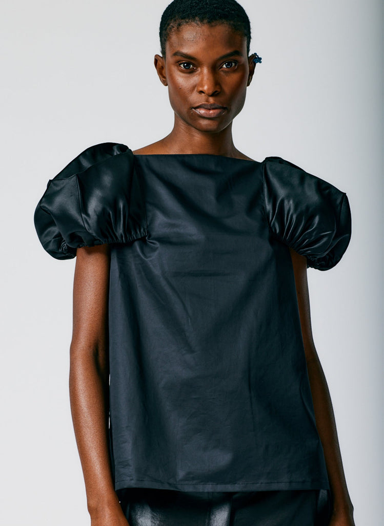 Light Weight Cotton Saten Boatneck Box Sleeve Top - TheStorebySchneeweiss